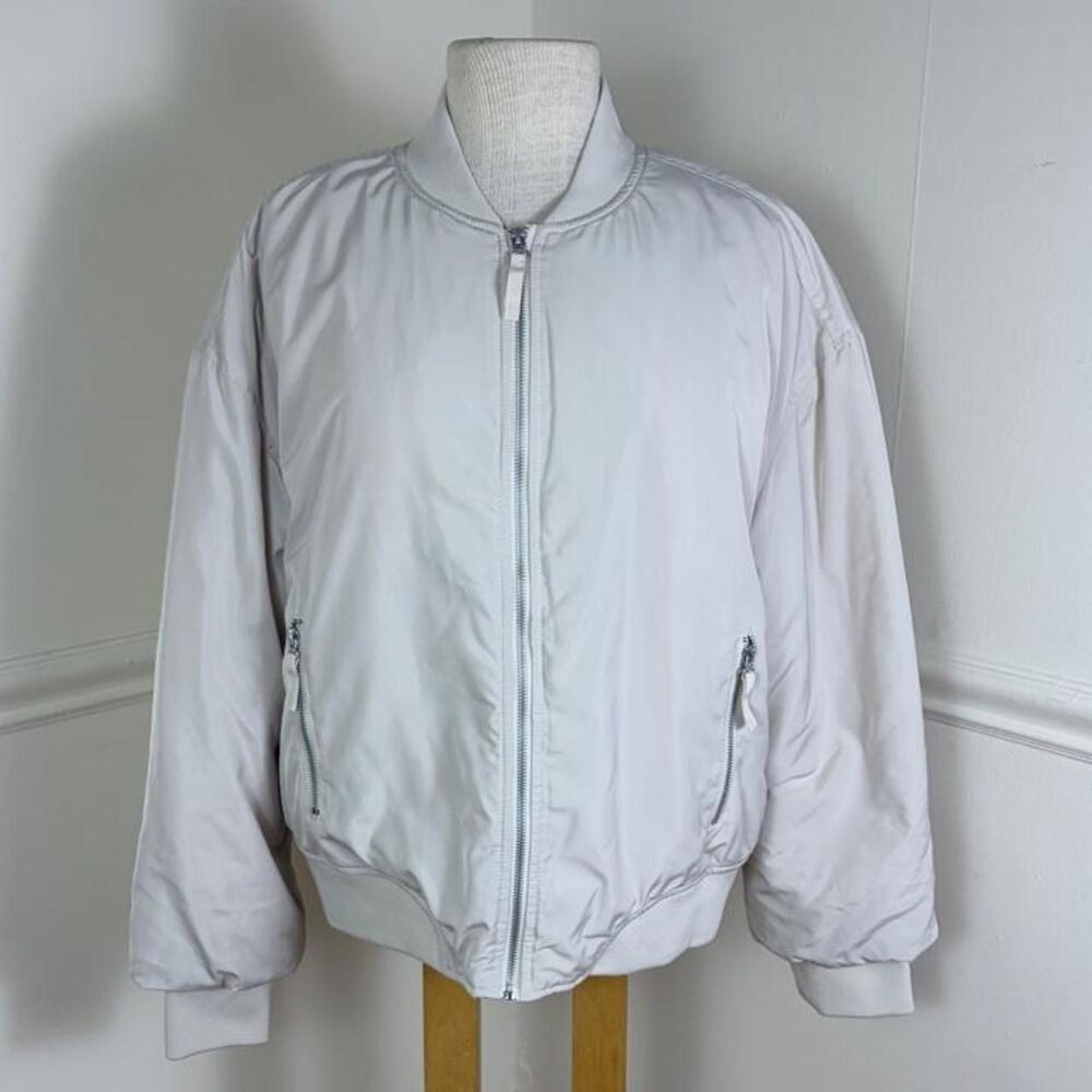 minimalist clean girl style Sanctuary cream bomber jacket